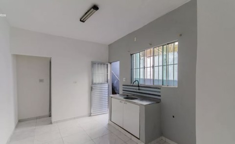Casa à venda em São Paulo com 2 dormitórios, 1 banheiro, 100 m2 de área útil, código 310-510 (11/22)