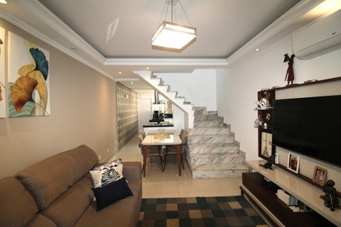 Sobrado à venda em São Paulo com 2 dormitórios, 1 suite, 2 banheiros, 2 vagas, 200 m2 de área útil, código 310-519 (1/41)